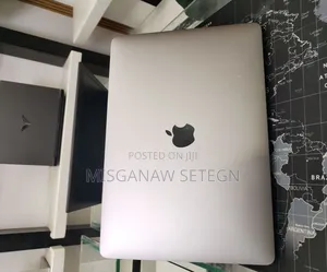 New Laptop Apple MacBook Pro M1 8GB Apple M1 SSD 256GB