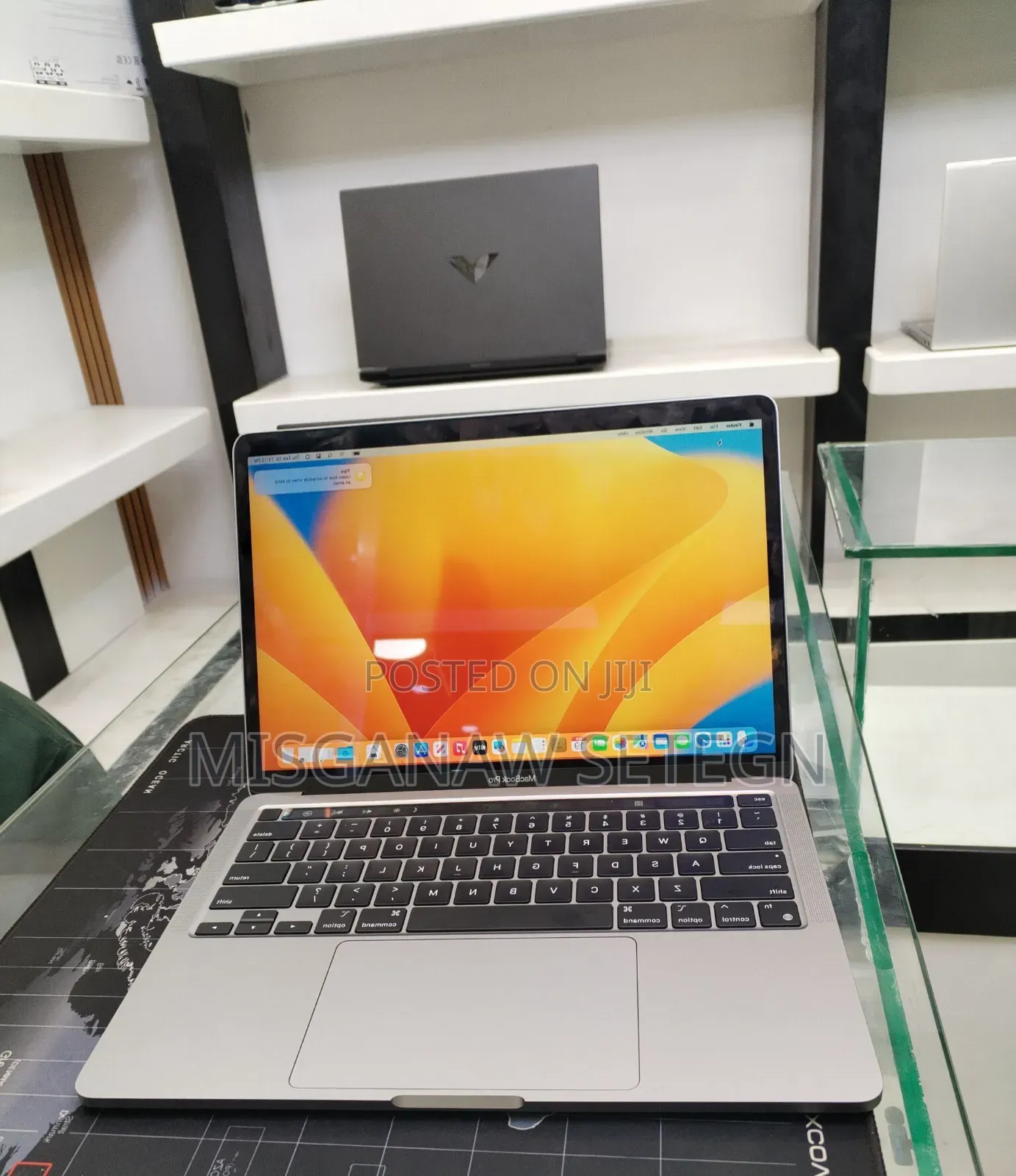 New Laptop Apple MacBook Pro M1 8GB Apple M1 SSD 256GB