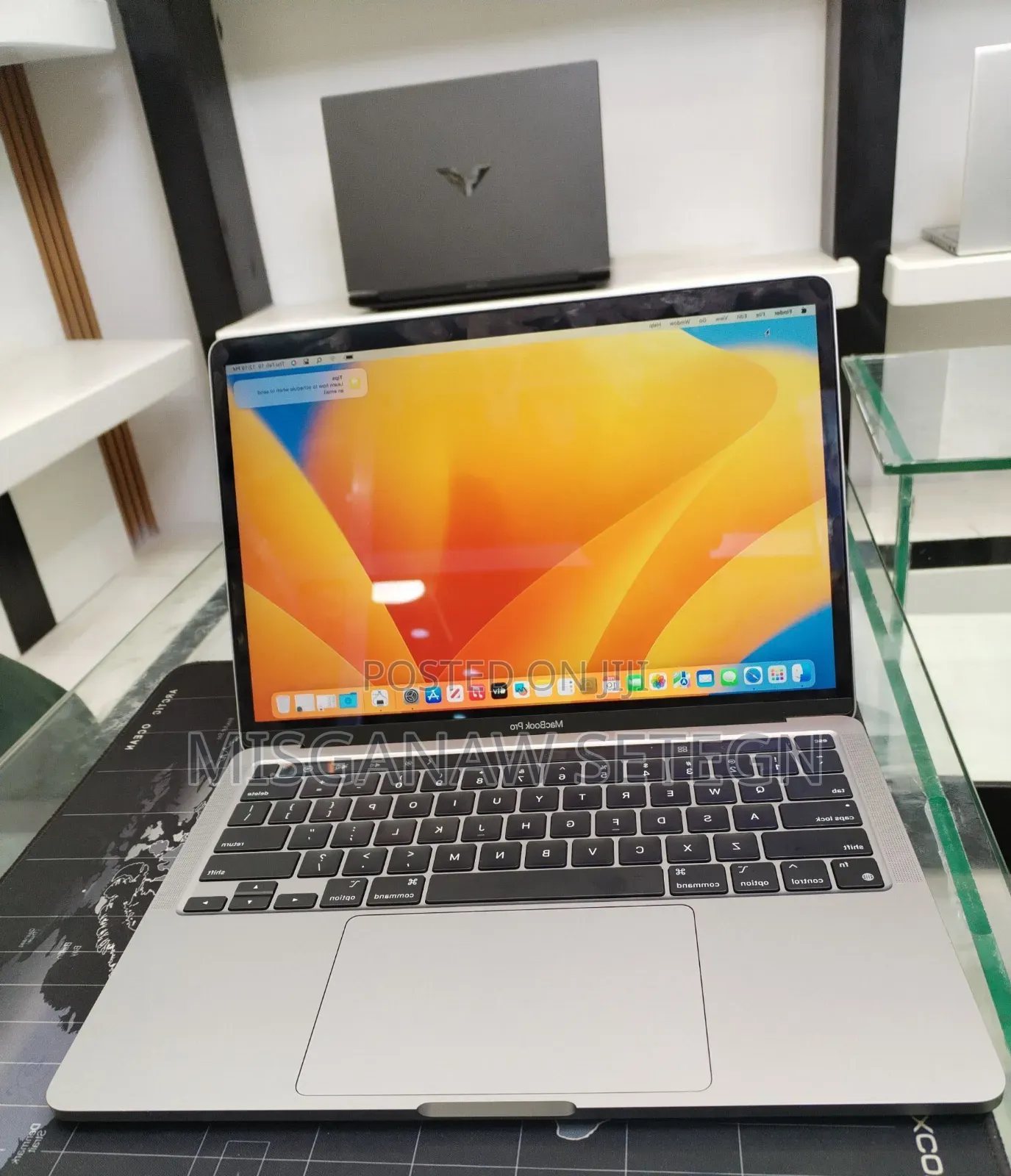 New Laptop Apple MacBook Pro M1 8GB Apple M1 SSD 256GB
