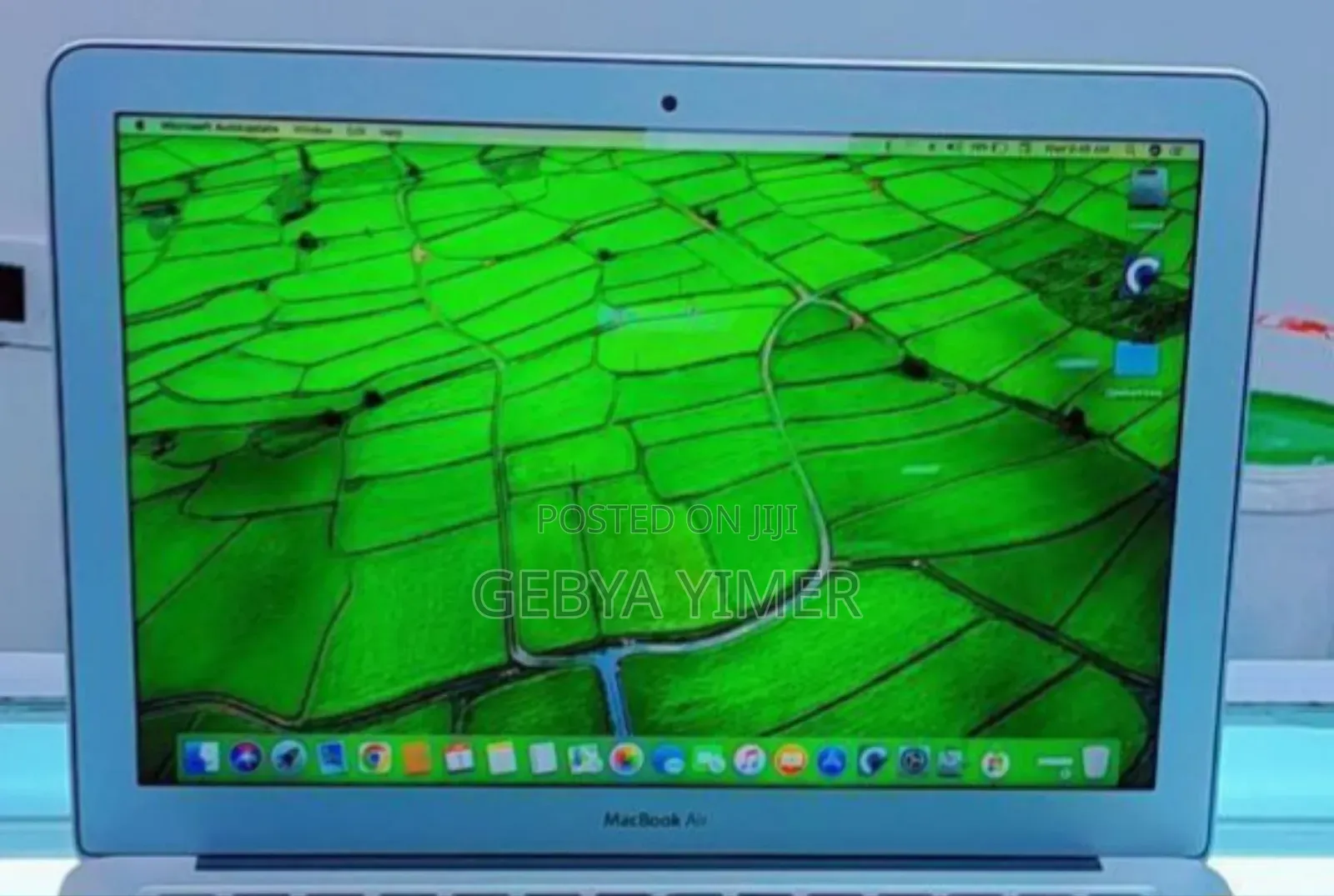 New Laptop Apple MacBook Air 2024 M3 13-inch 4GB Apple M3 SSD 256GB