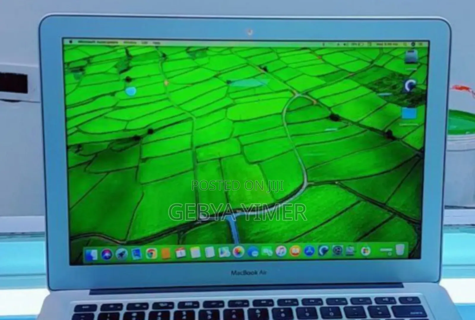 New Laptop Apple MacBook Air 2024 M3 13-inch 4GB Apple M3 SSD 256GB