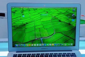 New Laptop Apple MacBook Air 2024 M3 13-inch 4GB Apple M3 SSD 256GB