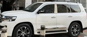 Toyota Land Cruiser 2020 Ivory
