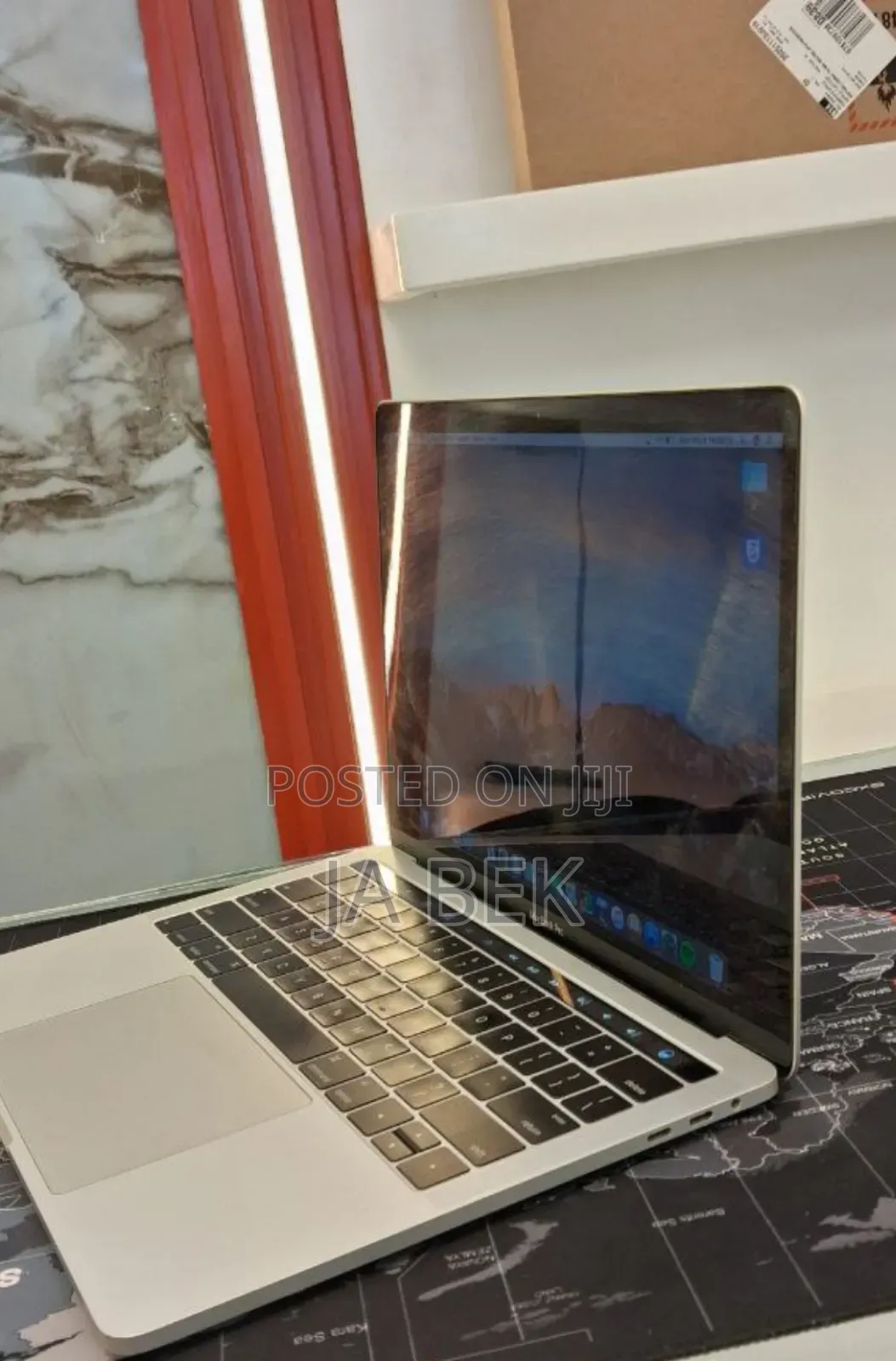 New Laptop Apple MacBook Pro 2016 8GB Intel Core i5 SSD 256GB