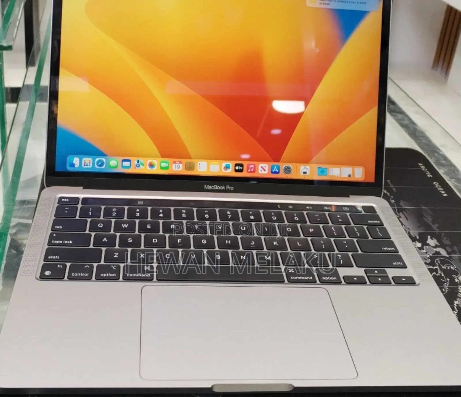 New Laptop Apple MacBook Pro M1 8GB Apple M1 Pro SSD 256GB
