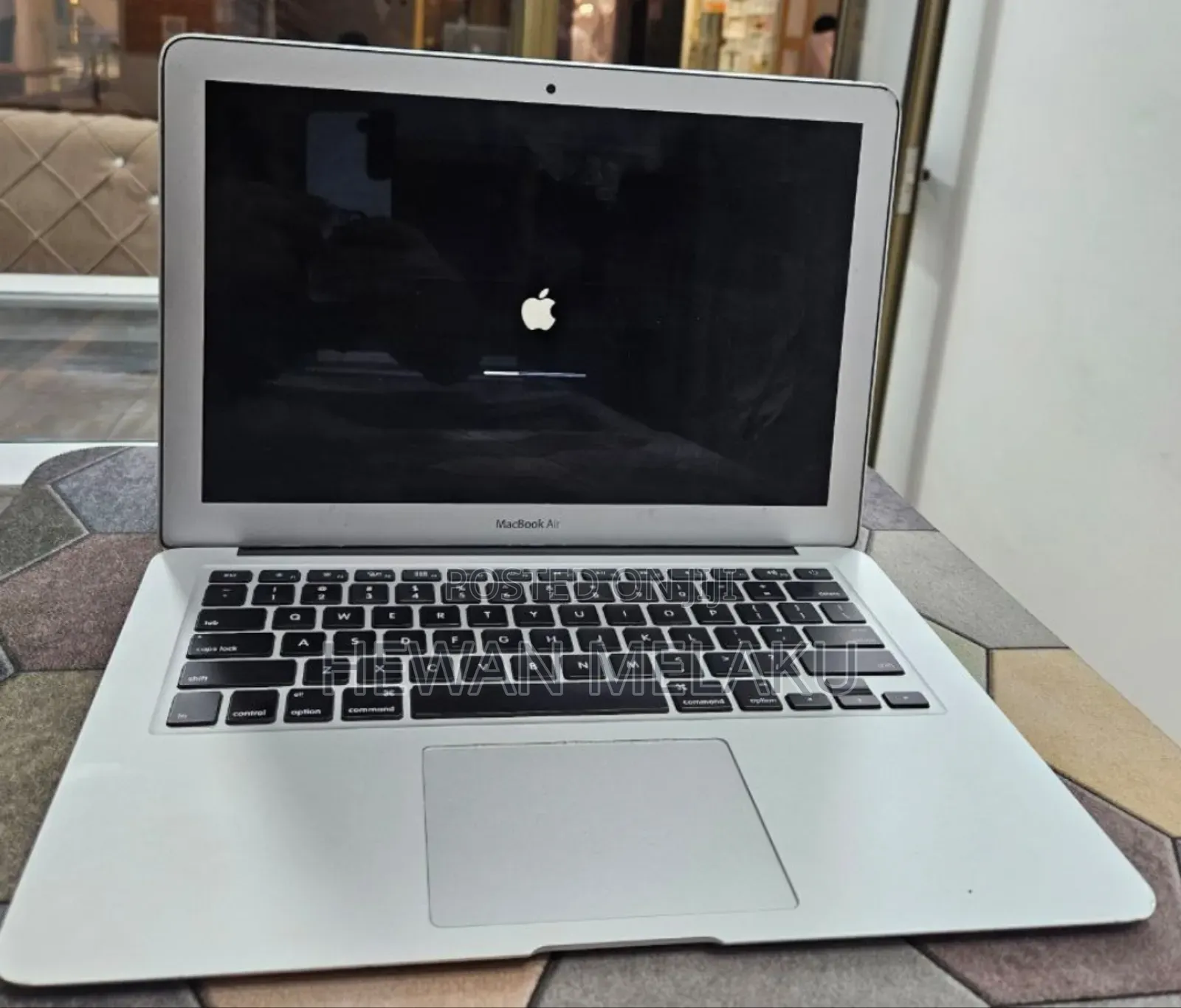 New Laptop Apple MacBook Air 2017 8GB Intel Core i5 SSD 256GB