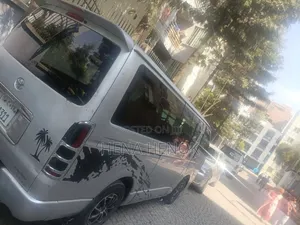 Toyota HiAce 2009 Silver