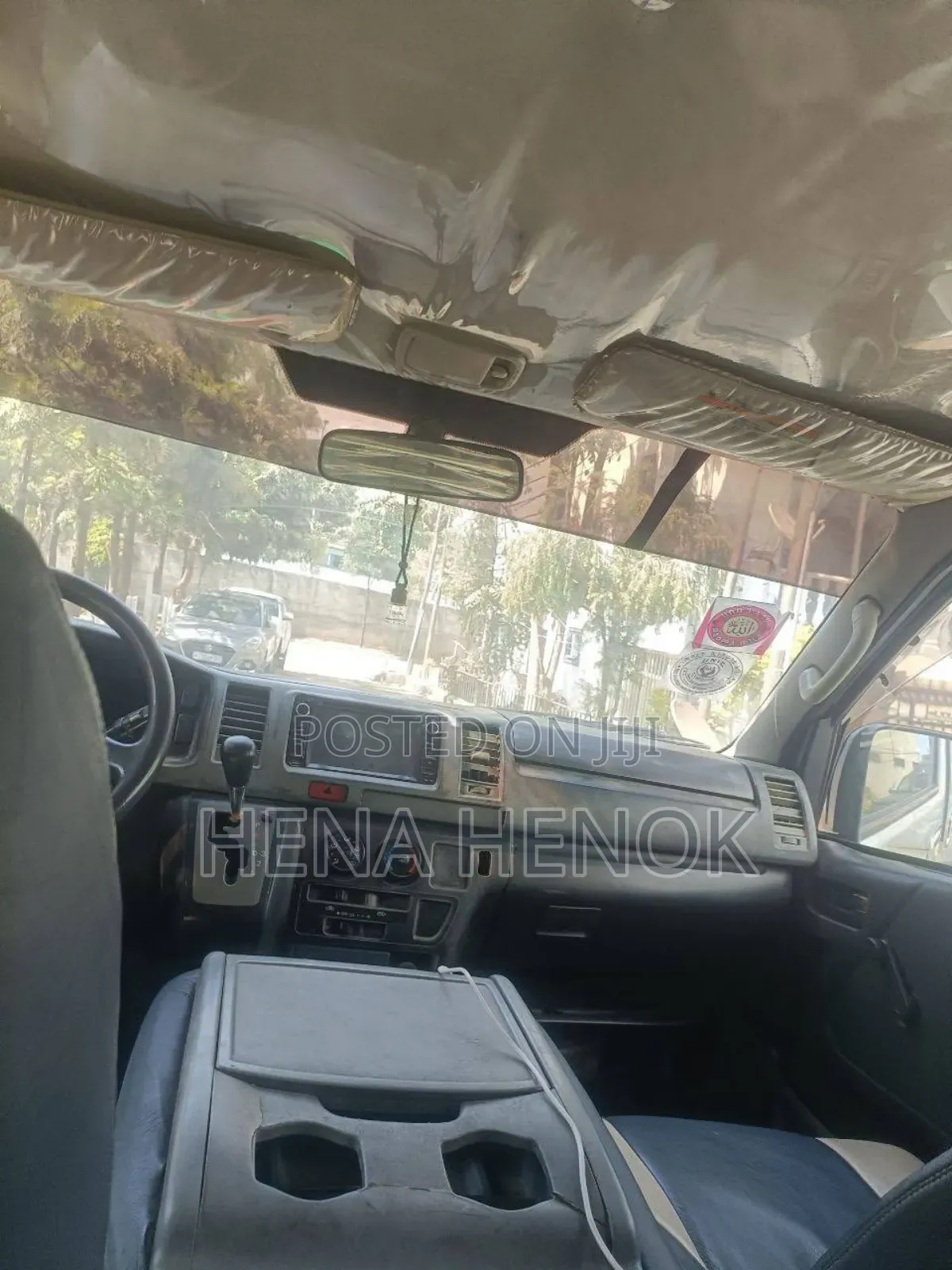 Toyota HiAce 2009 Silver