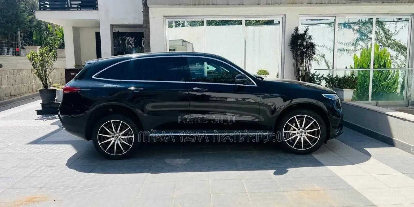 Mercedes-Benz EQC EQC400 4MATIC 2023 Beige