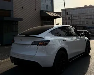 New Tesla Model Y 2023 Ivory