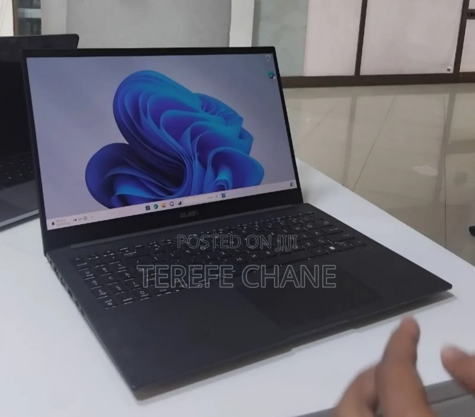 New Laptop Asus VivoBook 15 X505BA 16GB Intel Core i5 SSD 512GB