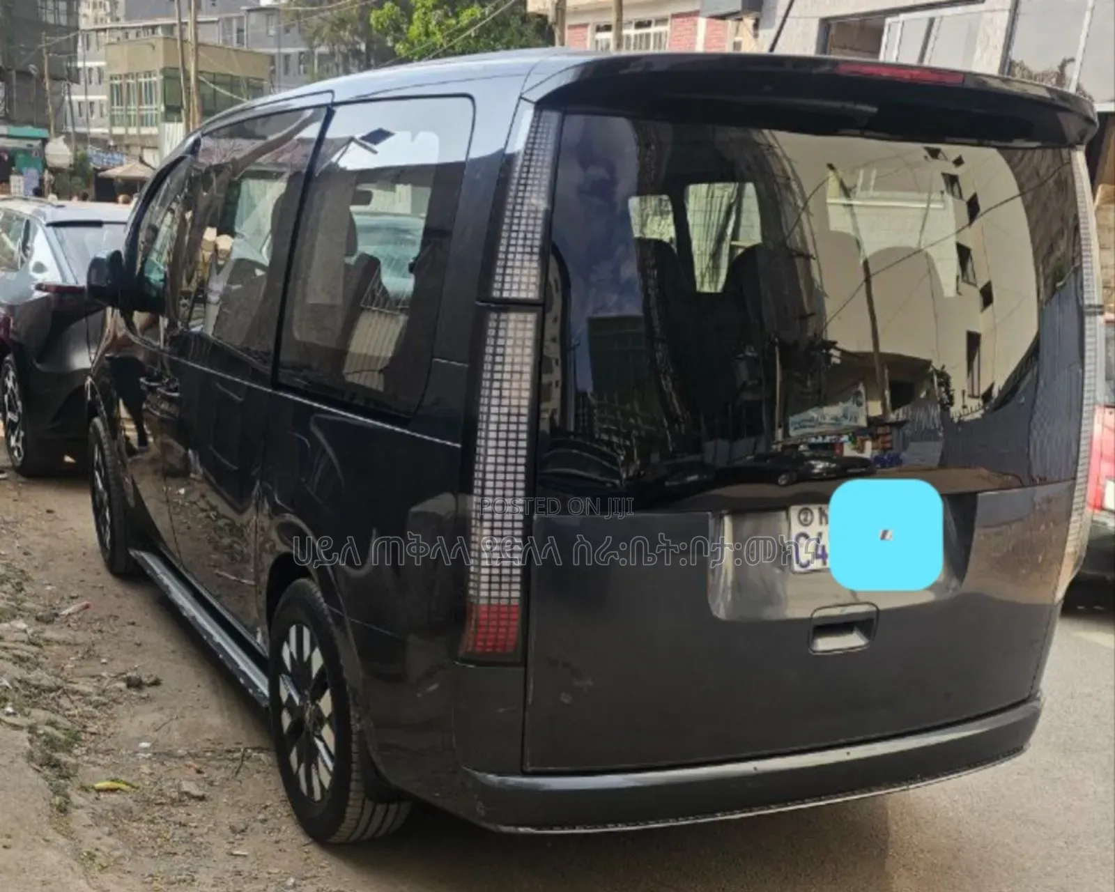 Hyundai Staria 2023 Black