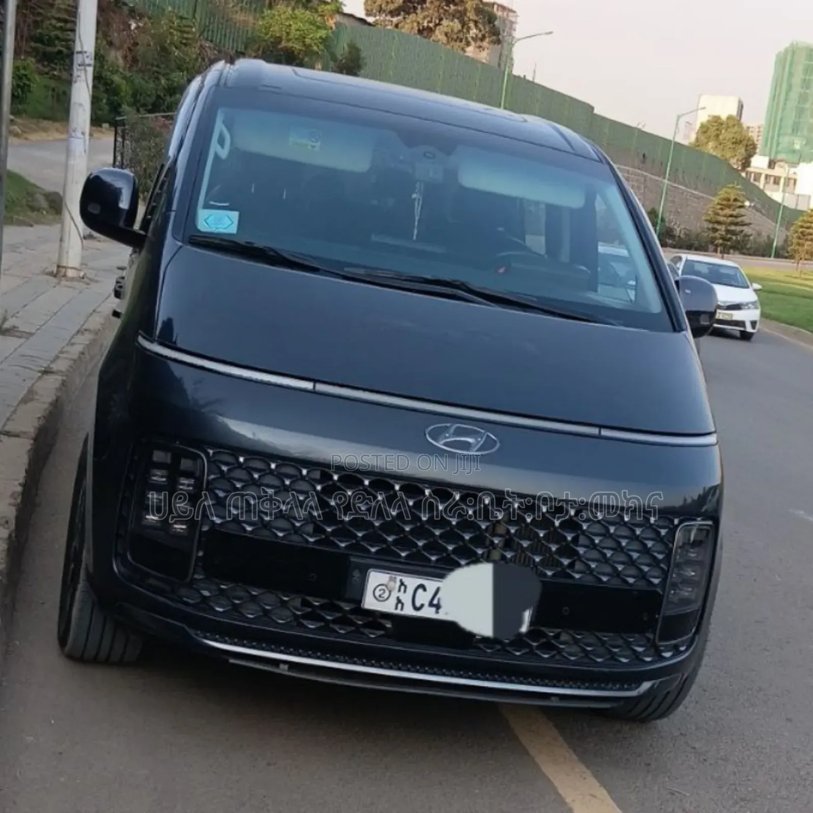Hyundai Staria 2023 Black