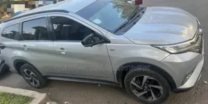 Toyota Rush 2022 Silver