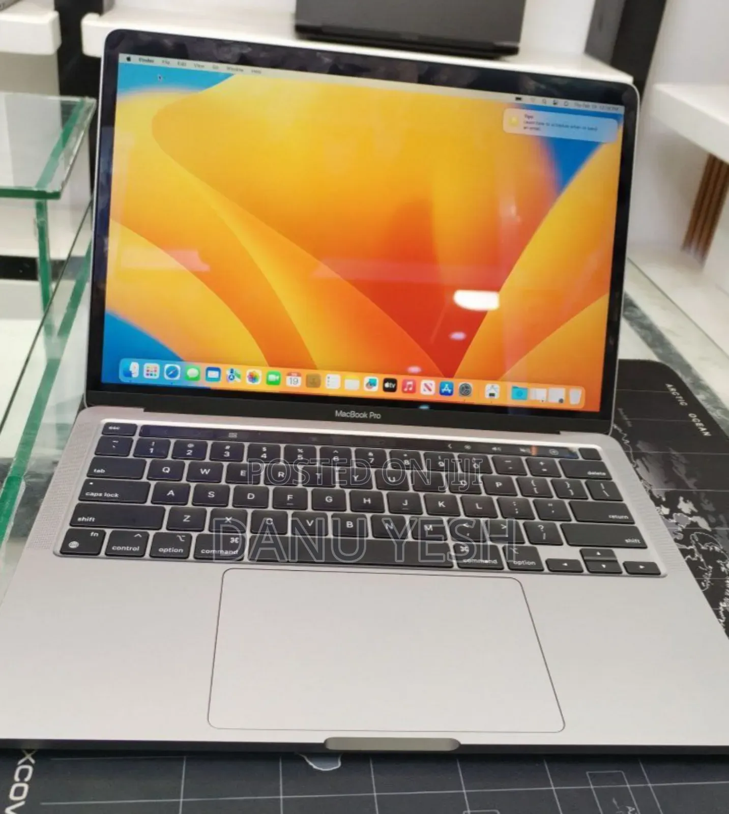 New Laptop Apple MacBook Pro 2020 M1 8GB Apple M1 SSD 256GB