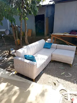 Wealthy Sofa