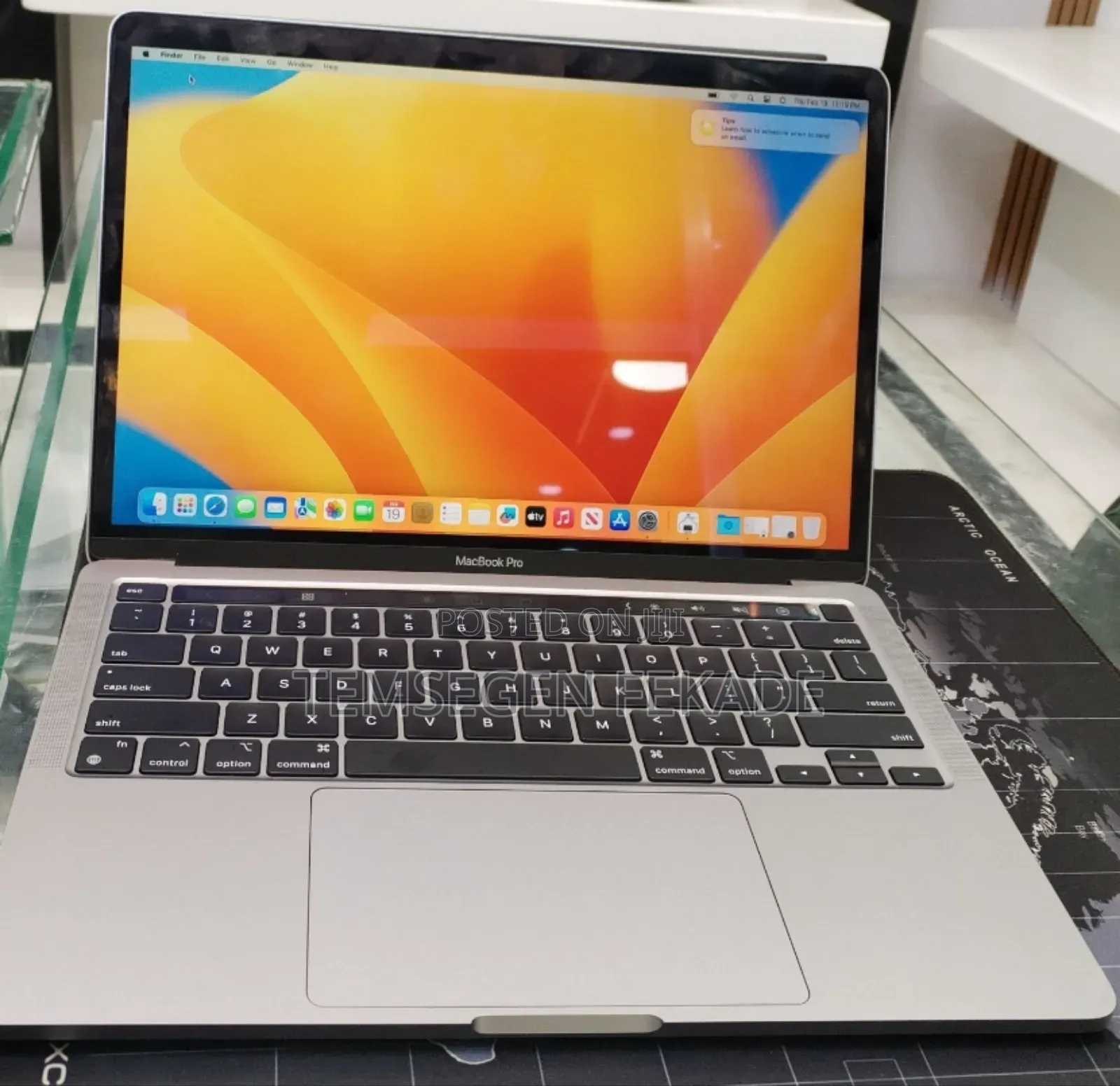 New Laptop Apple MacBook Pro 2020 M1 8GB Apple M1 Pro SSD 256GB