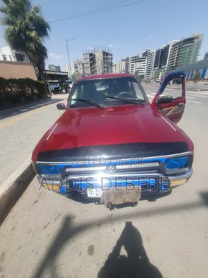Toyota Hilux 1997 Red