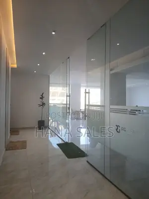 አድስ ተሰርቶ በተጠናቀቀዉ መንገድ ላይ የሱቅ ባለቤት ይሁኑ