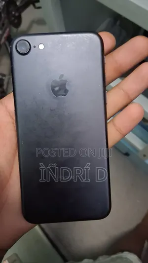 Apple iPhone 7 32 GB Black