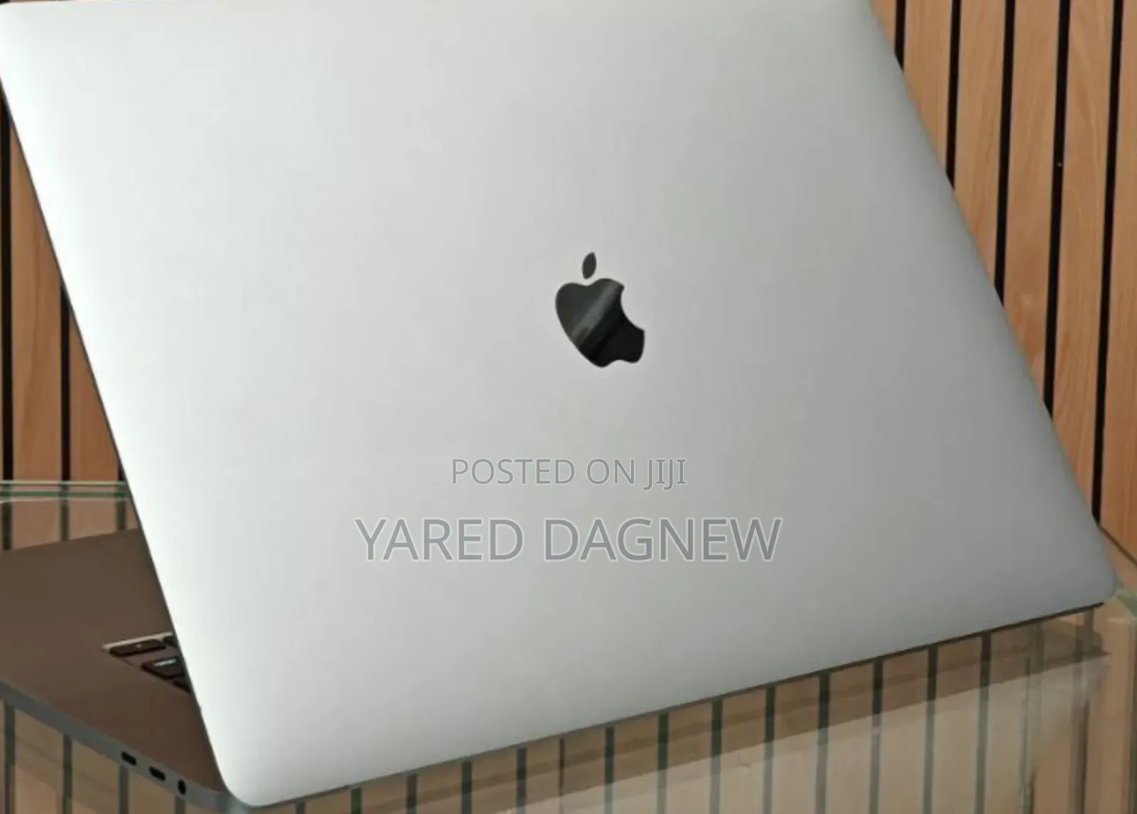 New Laptop Apple MacBook Pro 2019 16GB Intel Core i7 SSD 512GB