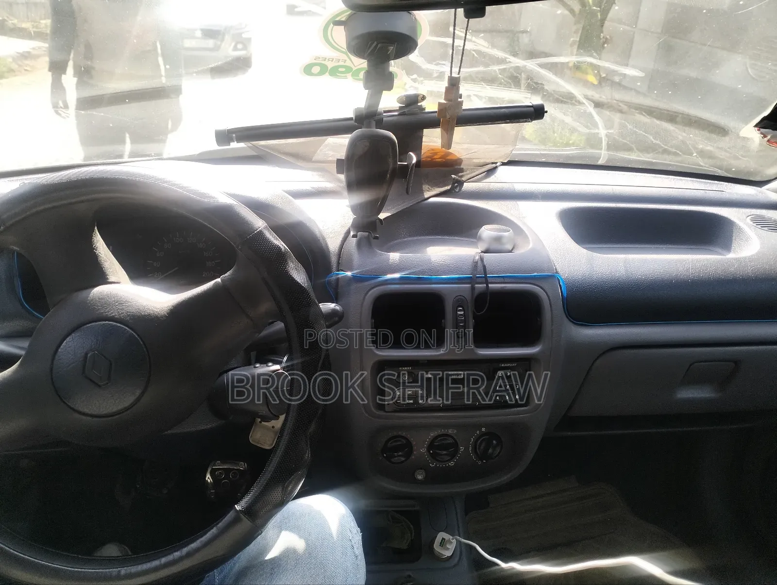 Renault 21 2021 Silver