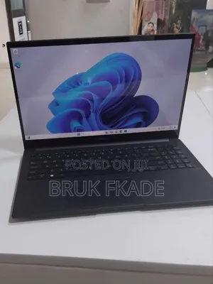 New Laptop Asus VivoBook 15 X505BA 16GB Intel Core i9 SSD 512GB