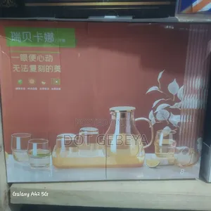 Water Glasses Complete With Serving Dish