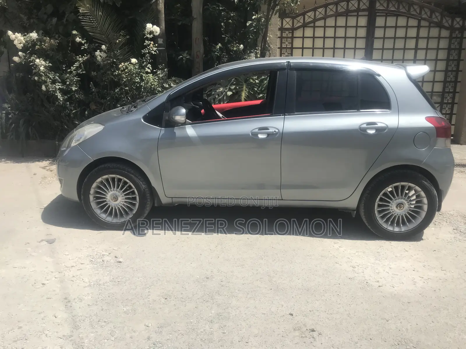 Toyota Yaris 2010 Gray