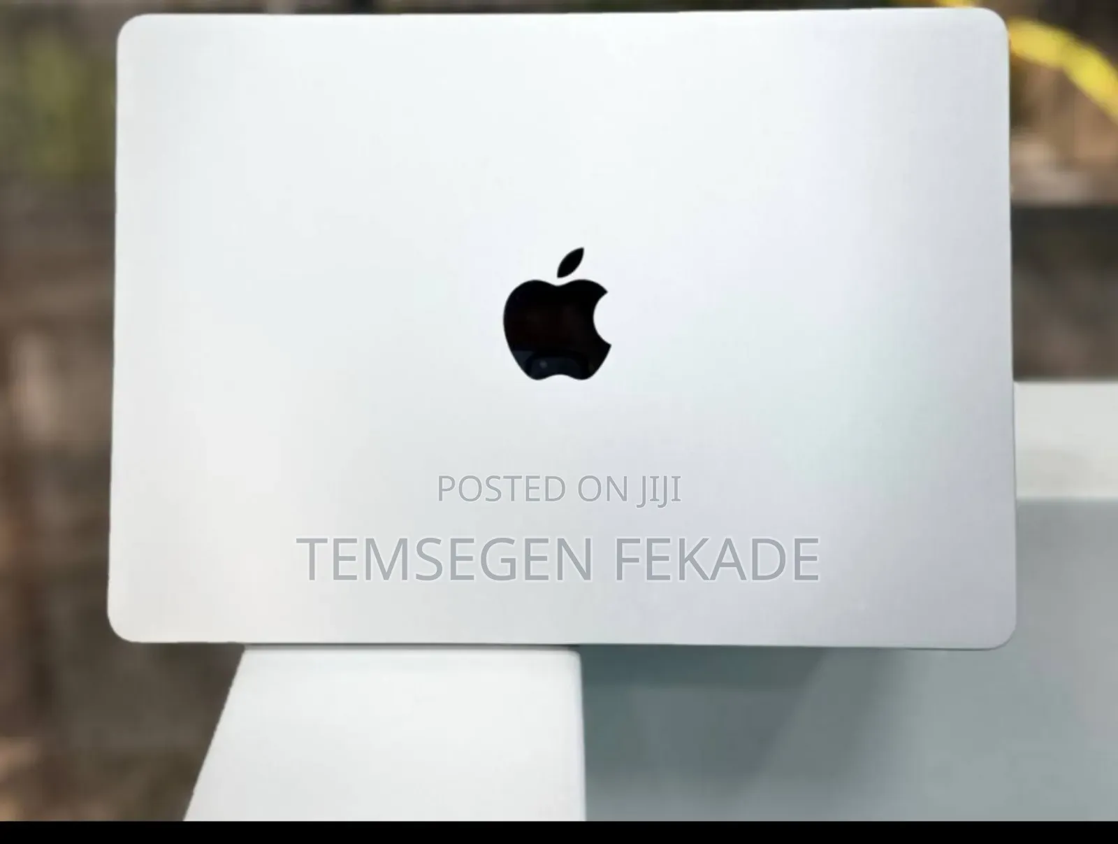 New Laptop Apple MacBook Air 2022 M2 8GB Apple M2 SSD 256GB