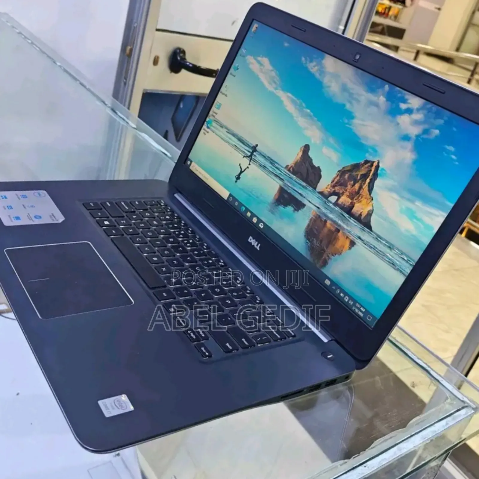 New Laptop Dell 8GB Intel Core i7 HDD 1T