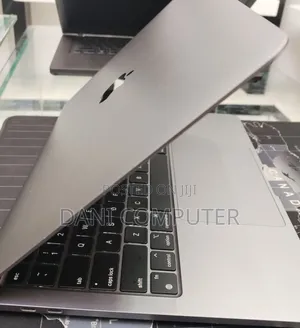 New Laptop Apple MacBook Pro M1 8GB Apple M1 Pro SSD 256GB
