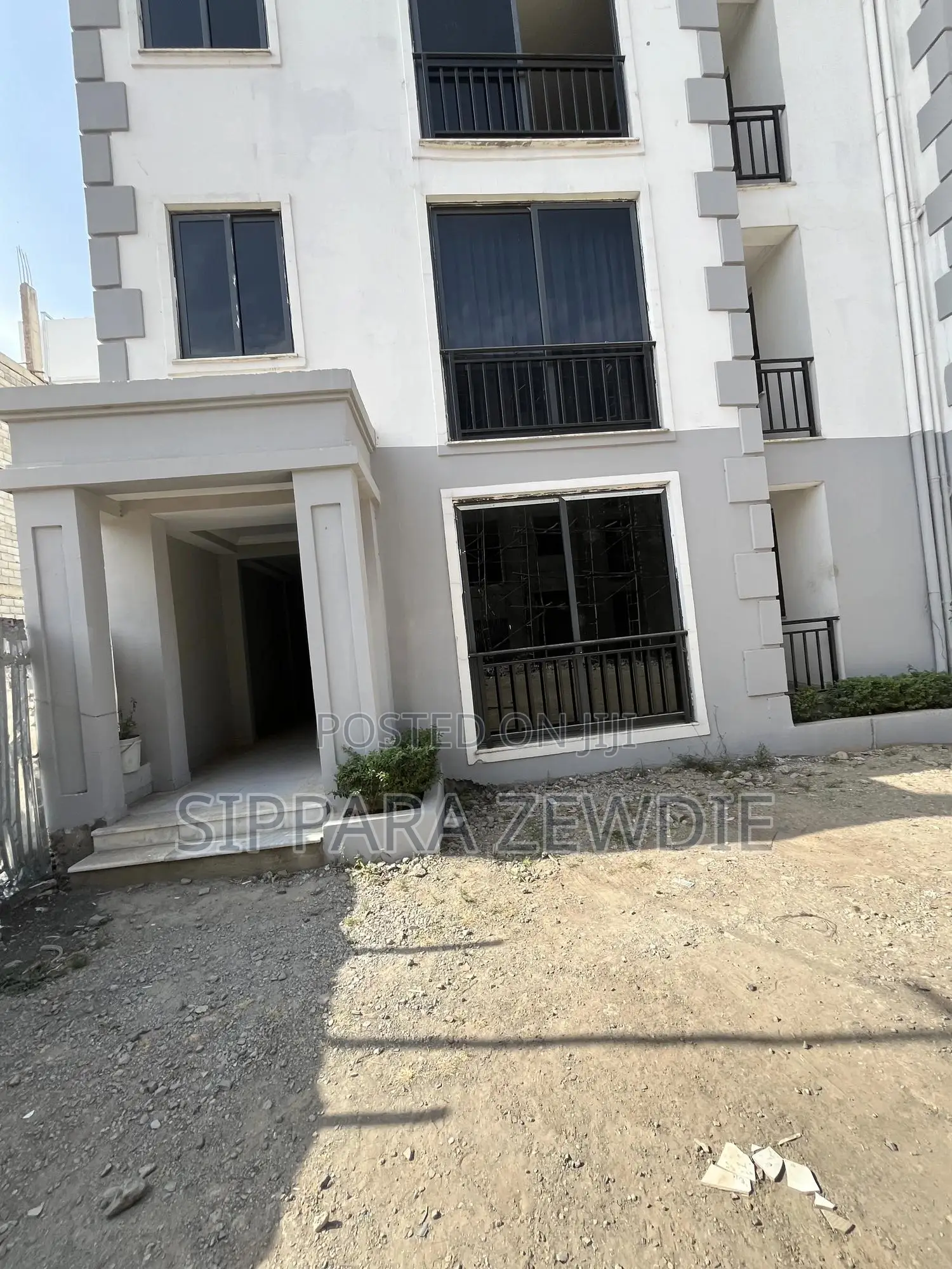 3bdrm Apartment in Metro Realestate, Bole for sale