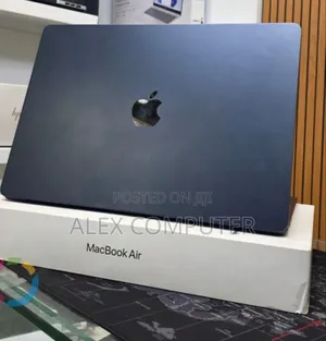 New Laptop Apple MacBook Air 2025 M4 15-inch 16GB Apple M4 SSD 256GB