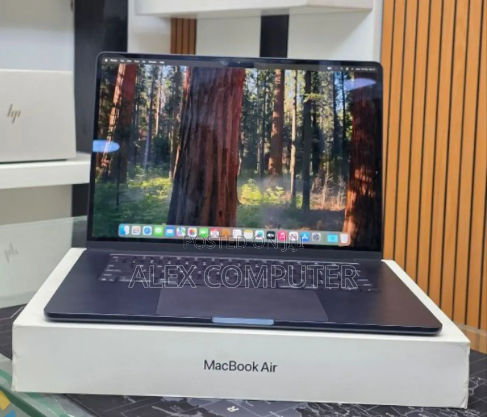 New Laptop Apple MacBook Air 2025 M4 15-inch 16GB Apple M4 SSD 256GB