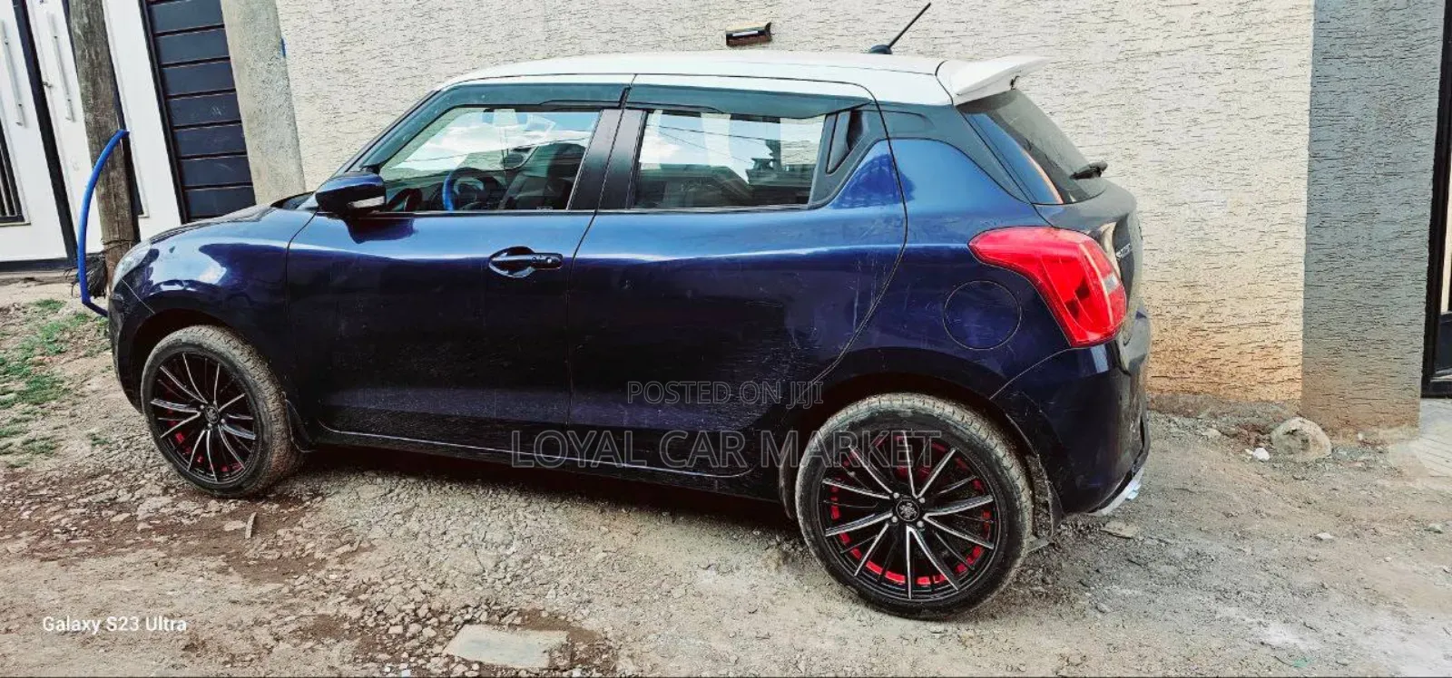 Suzuki Swift 2021 Blue