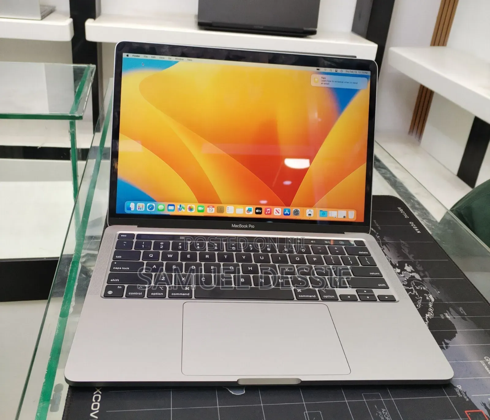 New Laptop Apple MacBook Pro 2020 M1 8GB Apple M1 SSD 256GB