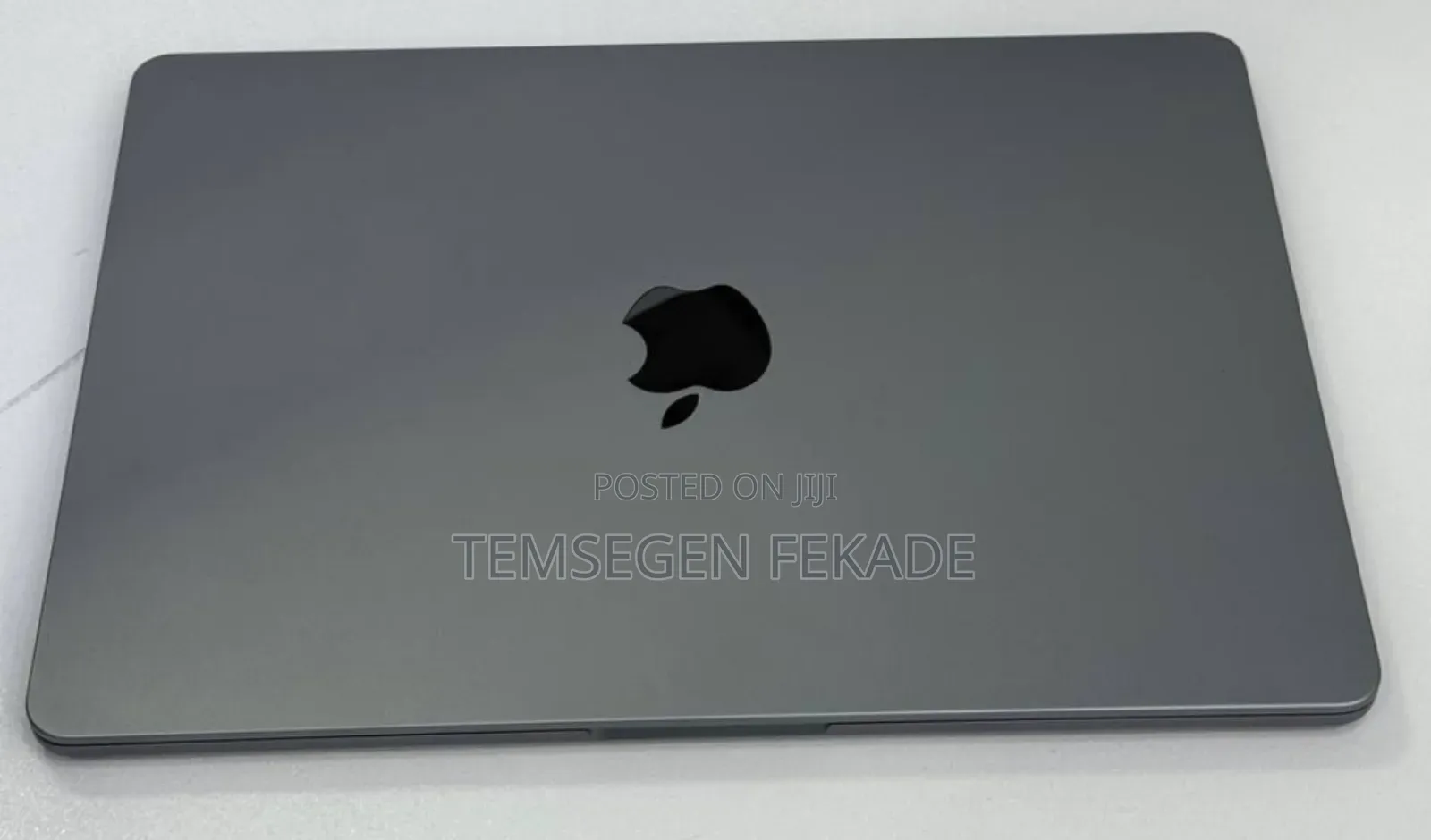 New Laptop Apple MacBook Pro 2022 M2 8GB Apple M2 SSD 256GB