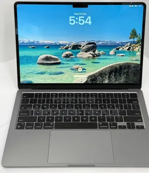 New Laptop Apple MacBook Pro 2022 M2 8GB Apple M2 SSD 256GB