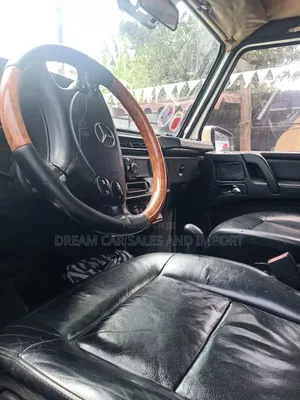 Mercedes-Benz E200 1990 White