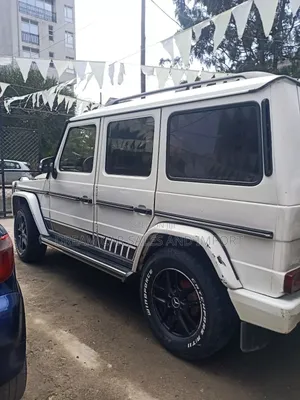 Mercedes-Benz E200 1990 White