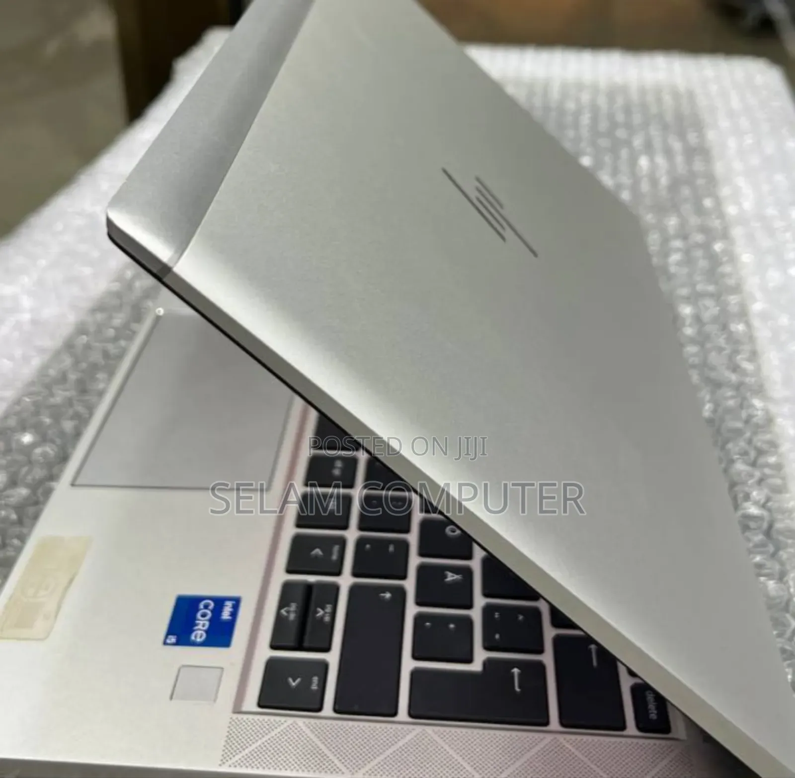 New Laptop HP EliteBook 830 G8 16GB Intel Core i5 SSD 512GB