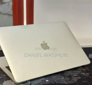 New Laptop Apple MacBook Pro 2016 8GB Intel Core i5 SSHD (Hybrid) 256GB