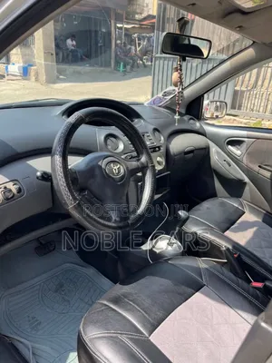 Toyota Vitz 2002 Brown