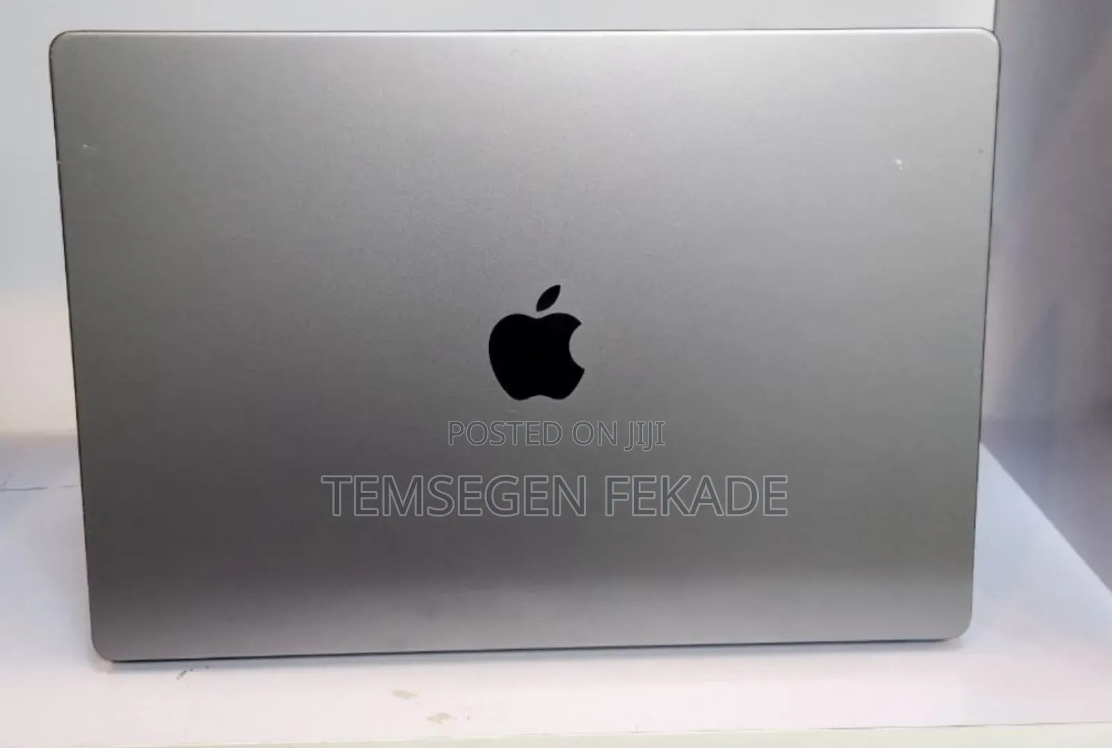 New Laptop Apple MacBook Pro M1 16GB Apple M1 Pro SSD 512GB