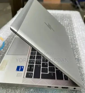 New Laptop HP EliteBook 830 G8 16GB Intel Core i5 SSD 512GB