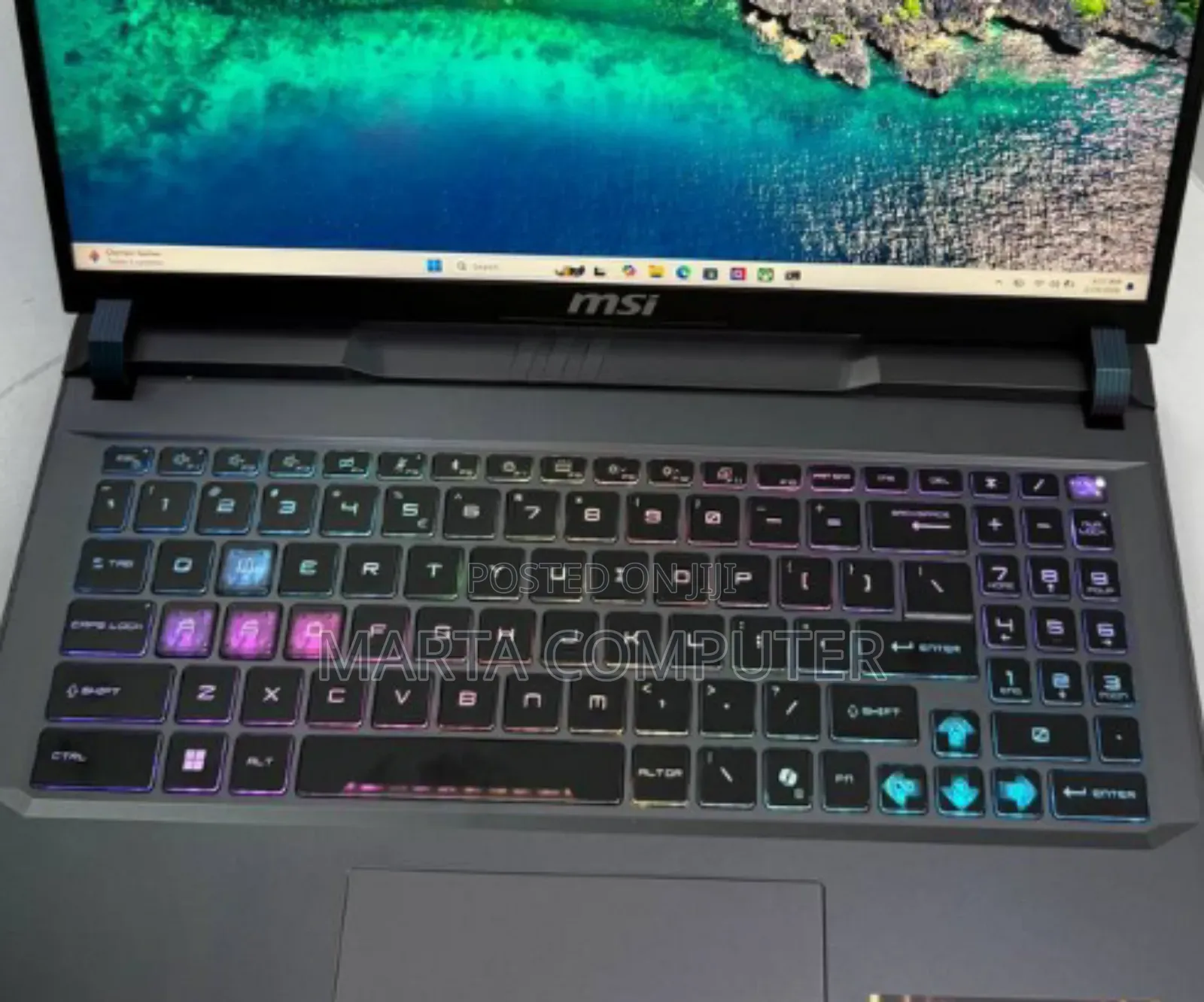 New Laptop MSI Vector 16 HX AI A2XWIG 32GB Intel Core Ultra 7 SSD 512GB