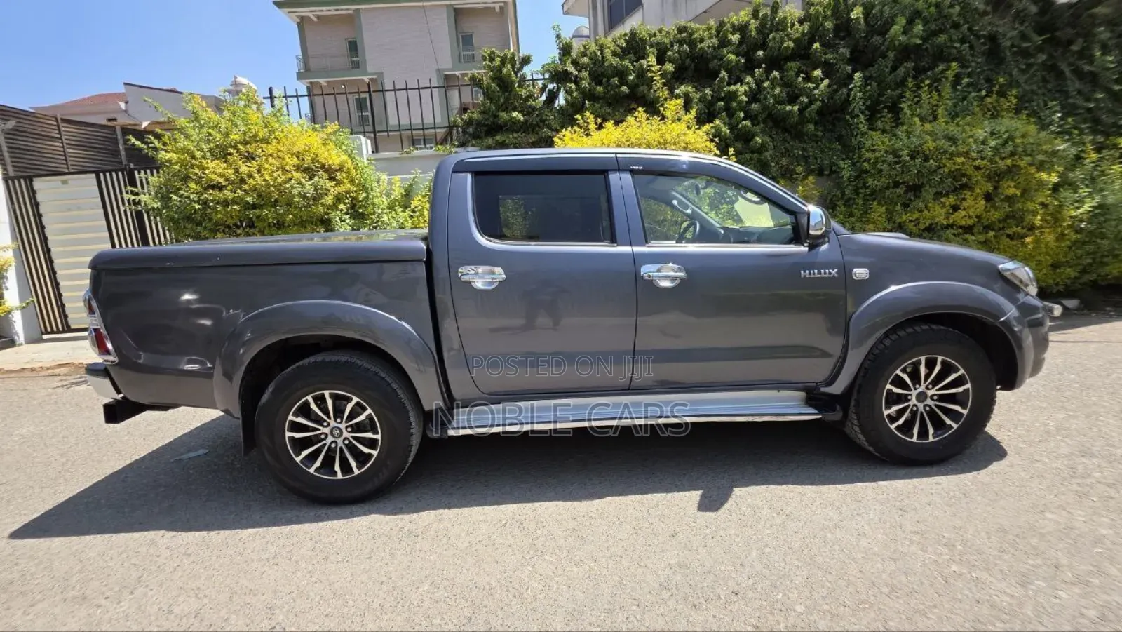 Toyota Hilux 2009 Gray