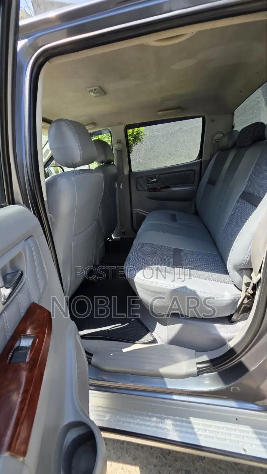 Toyota Hilux 2009 Gray