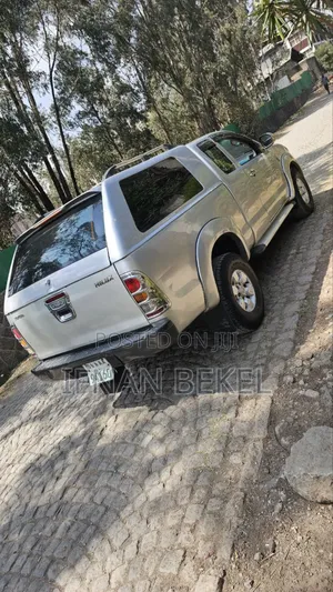 Toyota Hilux 2008 Silver